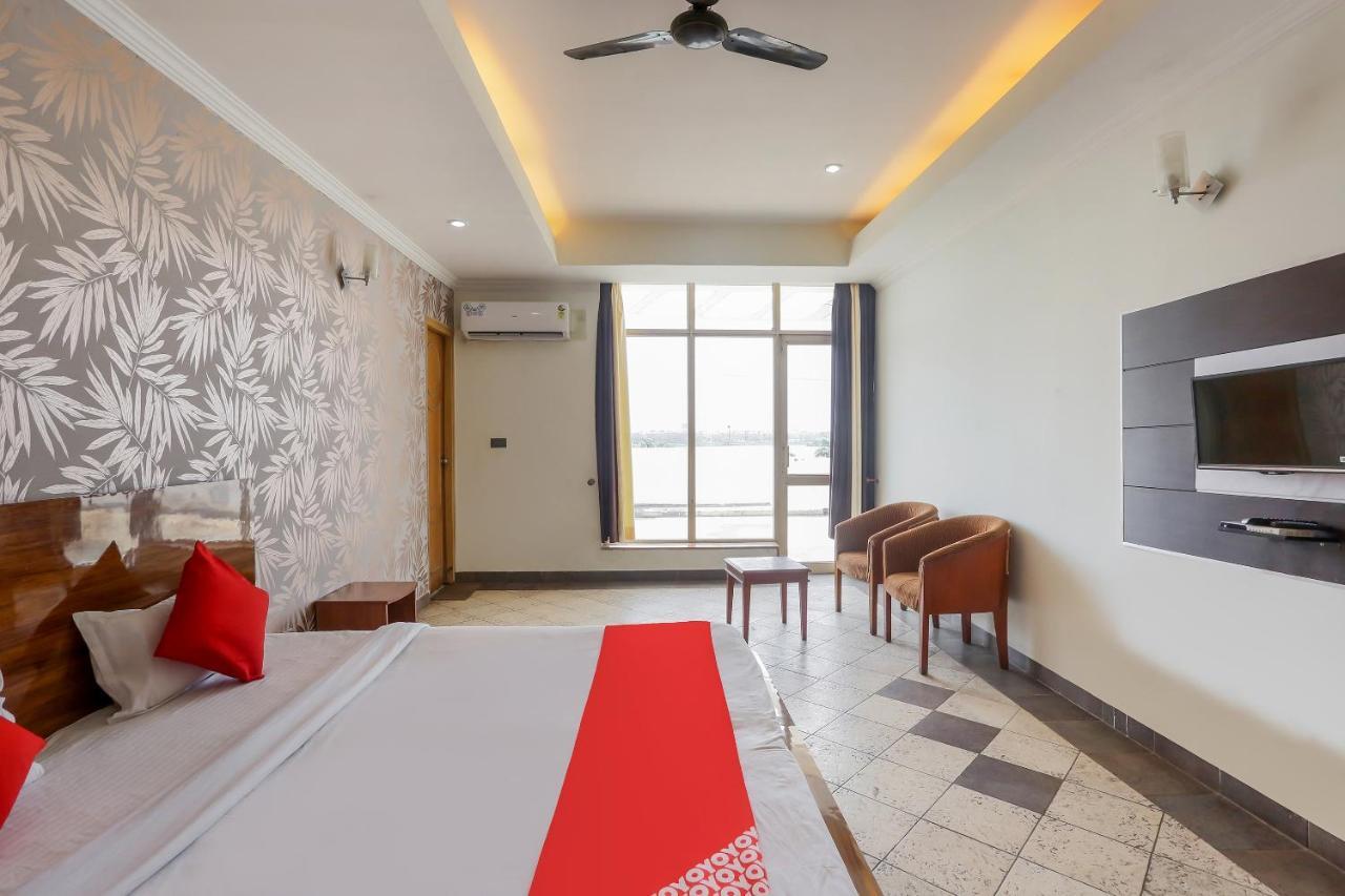 Oyo 71042 Sahara Estate Hotel Gorakhpur Buitenkant foto
